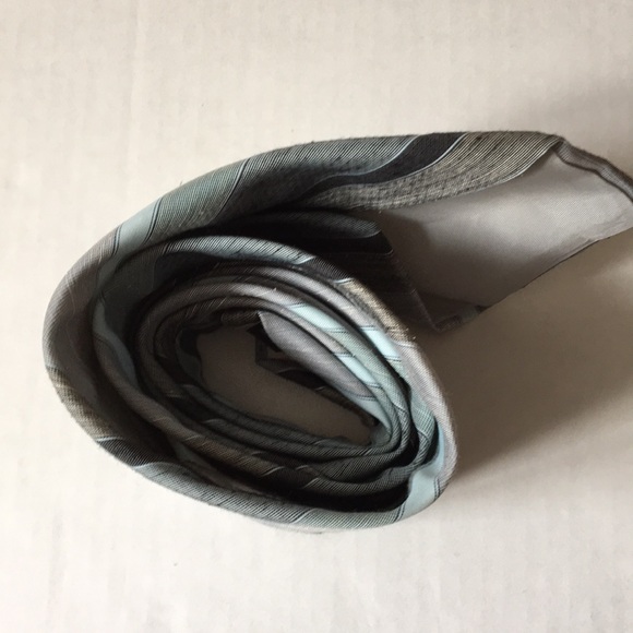 Vintage Moores tie - Picture 2 of 8